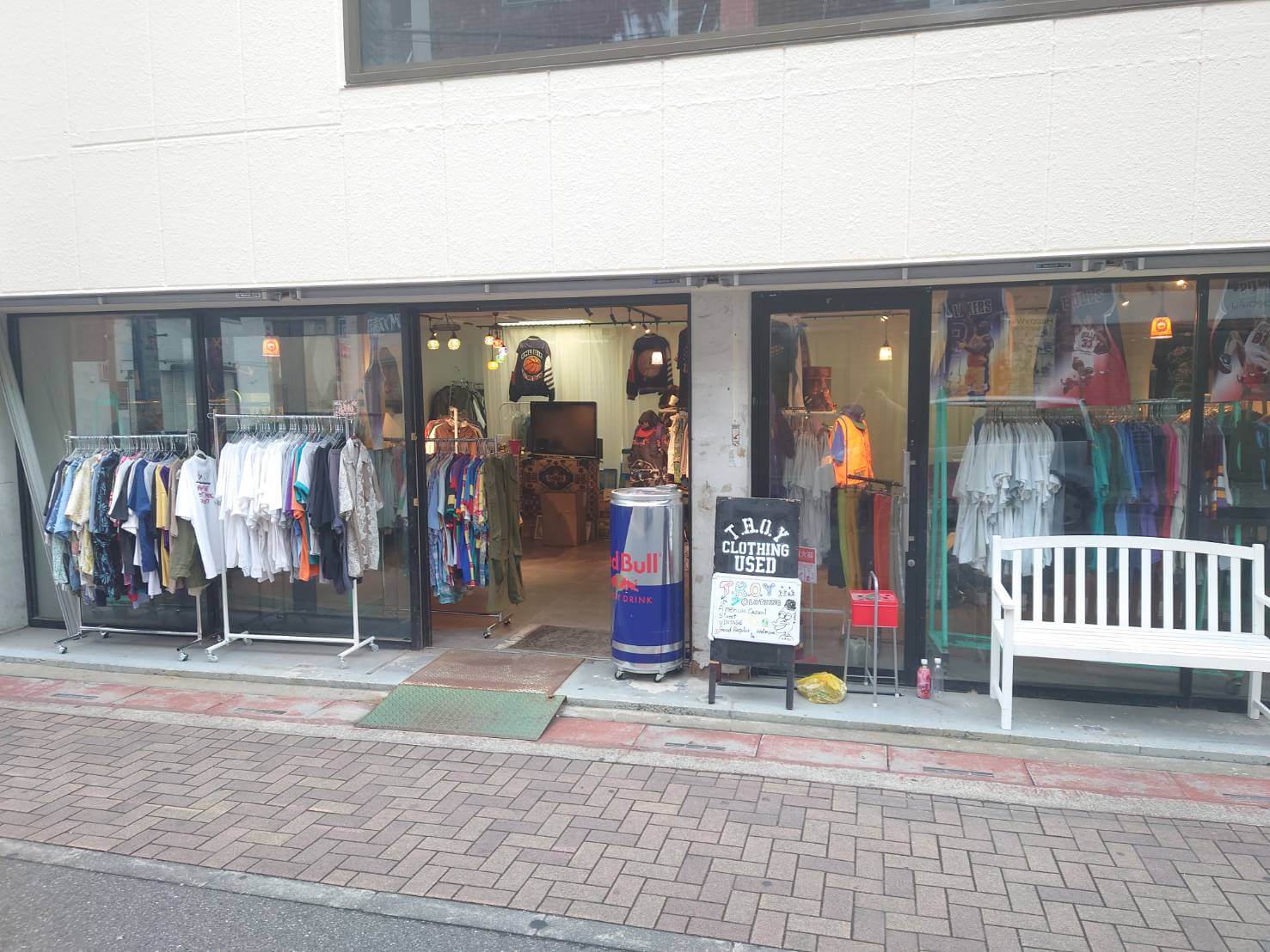 輸入古着専門店！弥生町にT.R.O.Y CLOTHING USEDというお店がオープンです！