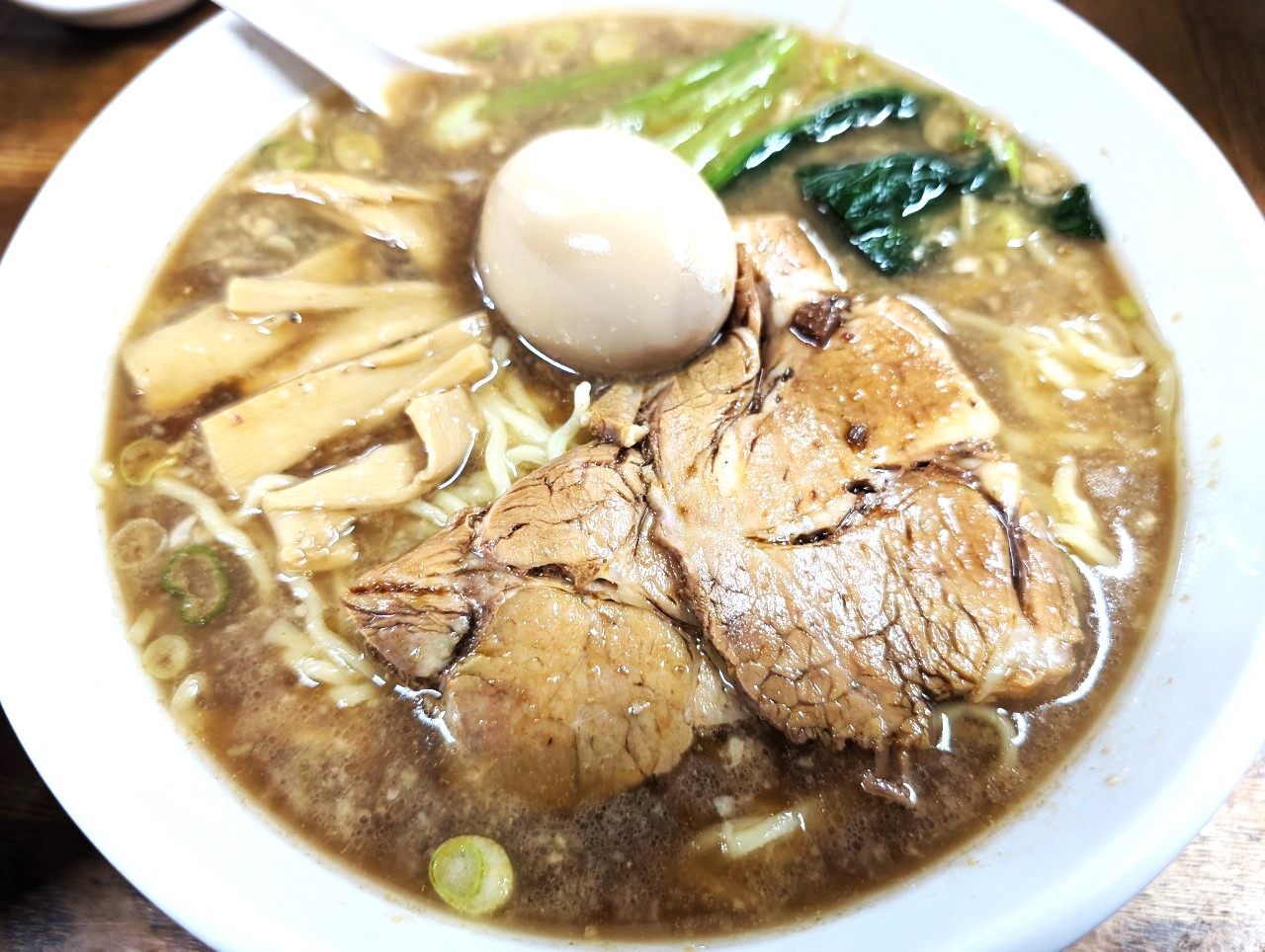 【メニューがリニューアル！】北越谷5丁目の天狗ラーメンでラーメンとTKGを食べてきました【がやてっくグルメ】