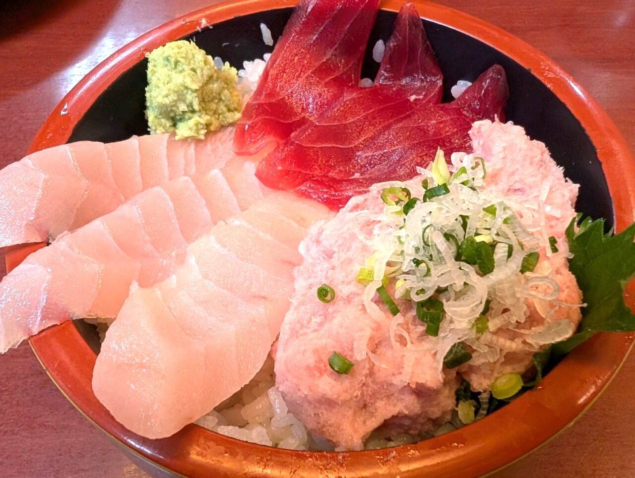 【お寿司でランチ♪】沖寿司越谷店で海鮮ちらし丼と得々ランチを食べてきました【がやてっくグルメ】