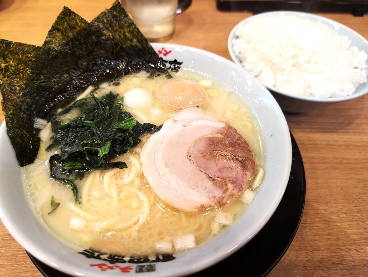 【明日のオープンに備えて】町田商店で「塩味玉ラーメン」を食べてきました【がやてっくグル...