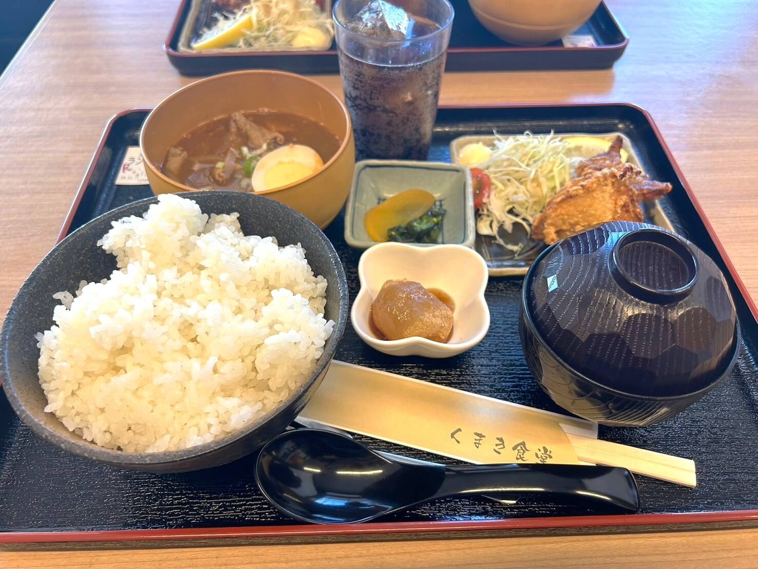 【もつ煮込みの定食！】流通団地のくまき食堂越谷市場店でもつランチを食べてきました...