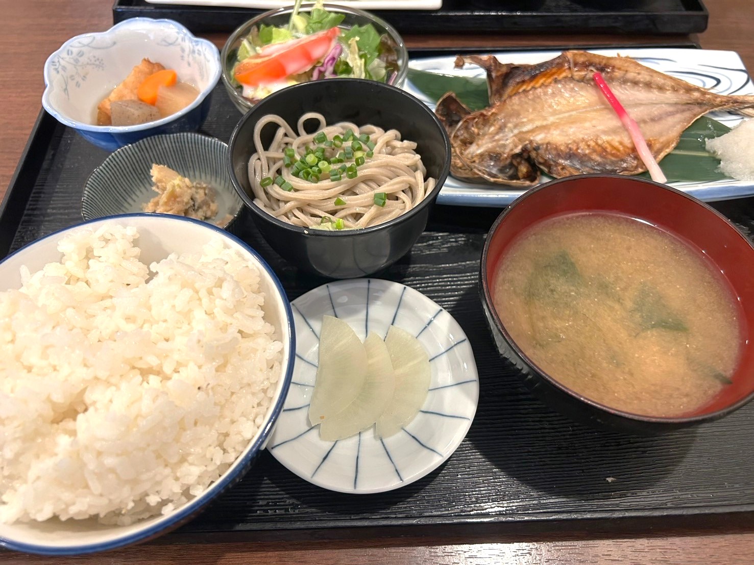 【日替わり定食の真髄】せんげん台にある蕎麦居酒屋花むらで日替わり定食を食べてきました【...