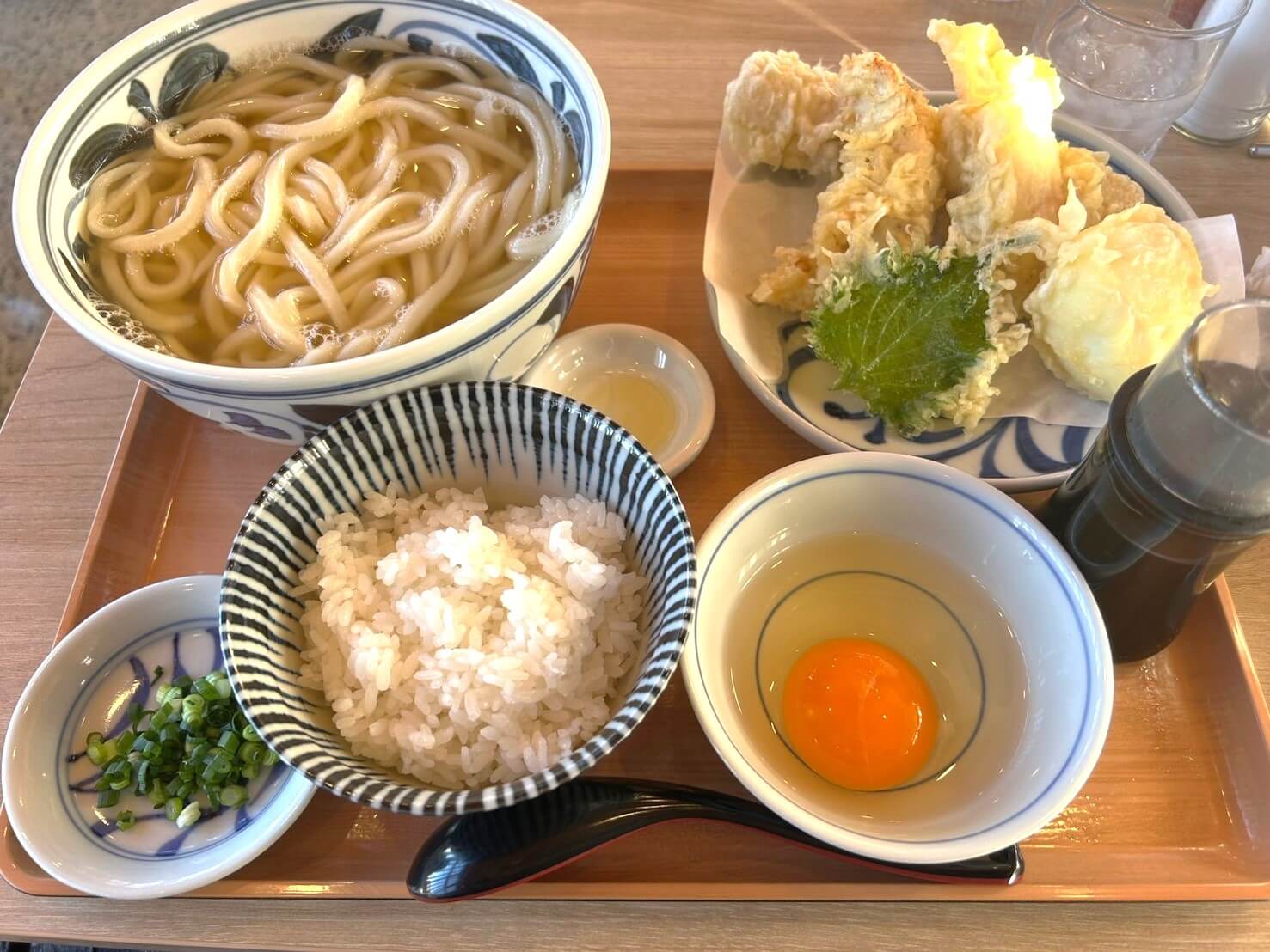 【寒い日に温かいうどん】大成町にある「もり豊」でもり豊天のかけを食べてきました！...