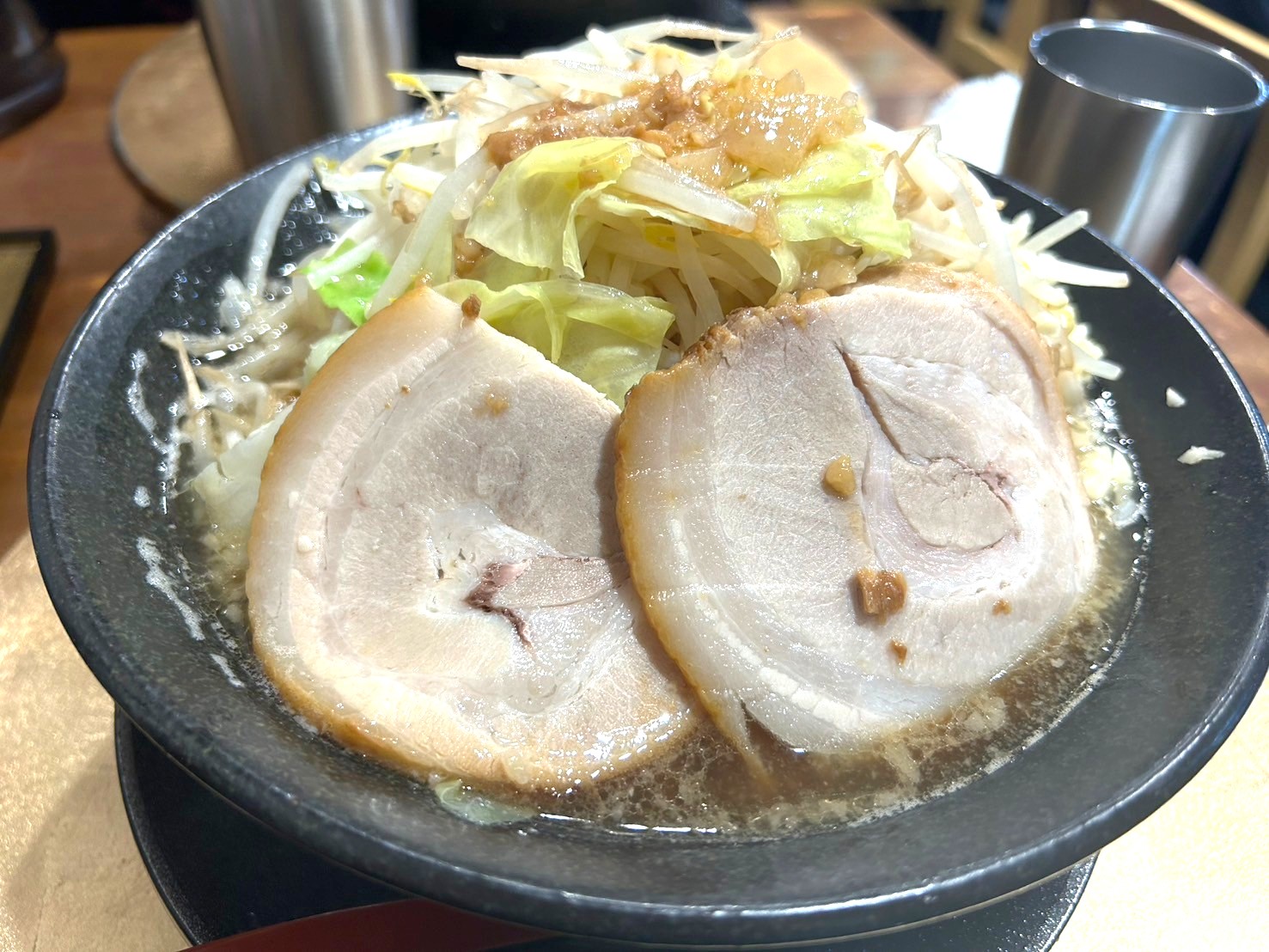 【二郎インスパイアの音】麺屋 音 南越谷店で「音郎」を食べてきました【がやてっく...