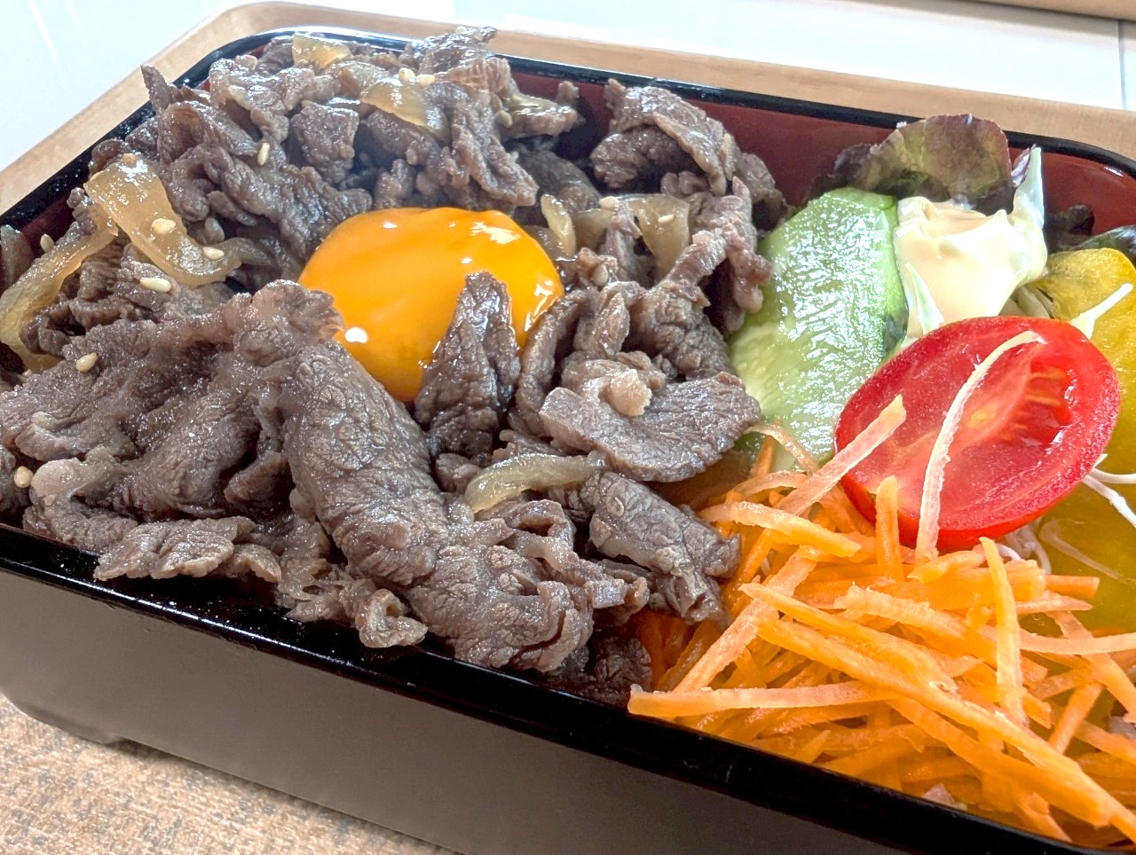【お肉の本当の味わいを】北越谷にある肉ダイニングたんとで「黒毛和牛 焼肉重」を食べてきました！【がやてっくグルメ】