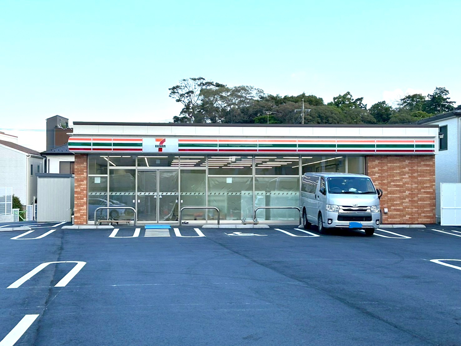 【広々とした駐車場!】2025年9月25日、大沢にセブンイレブン越谷大沢店がオープンします【がやてっく開店】
