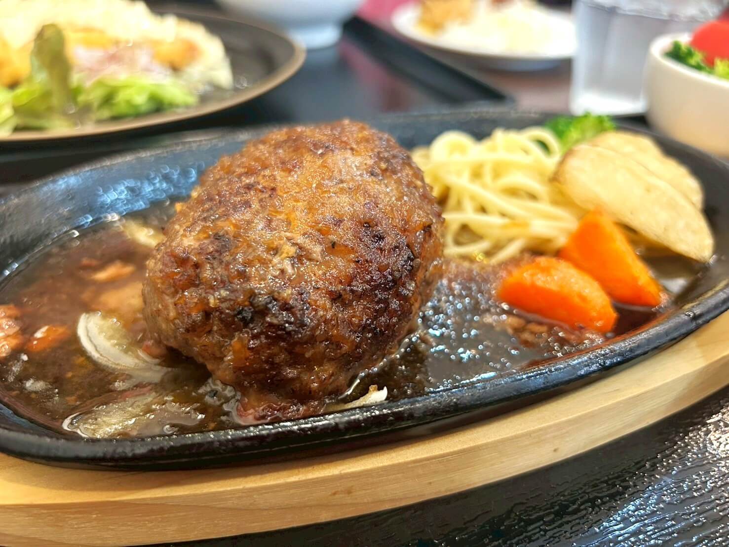 【肉汁溢れるハンバーグ】千間台西にあるKitchen Gikk(キッチンギック)でハンバーグ定食を食べてきました【がやてっくグルメ】
