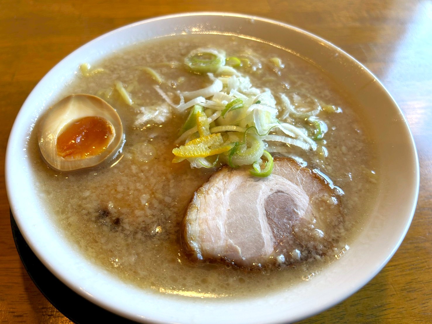 【リニューアルオープン！】大成町にある「まめぞう越谷レイクタウン店」で定番のまめぞうラーメンを食べてきました【がやてっくグルメ】