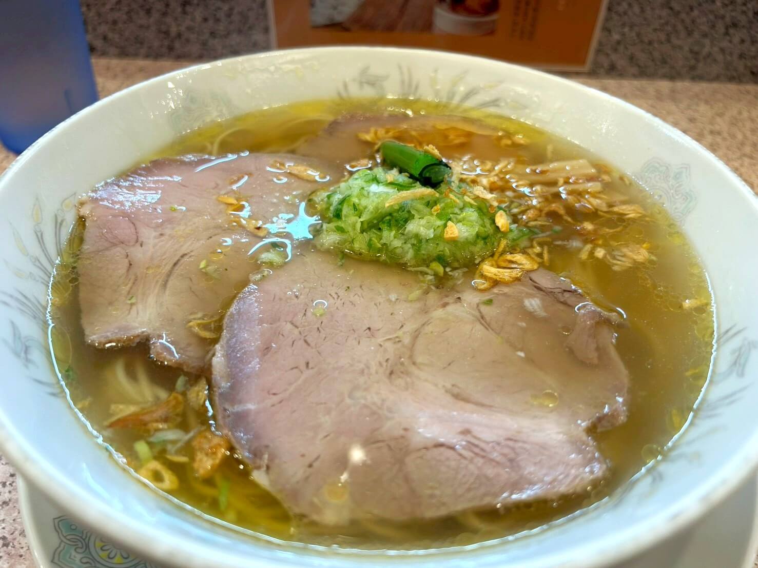 【2025年〆ラーメン①】越ヶ谷1丁目にあるラー麺専門店こしがやで塩ネギチャーシューメンを食べてきました【がやてっくグルメ】