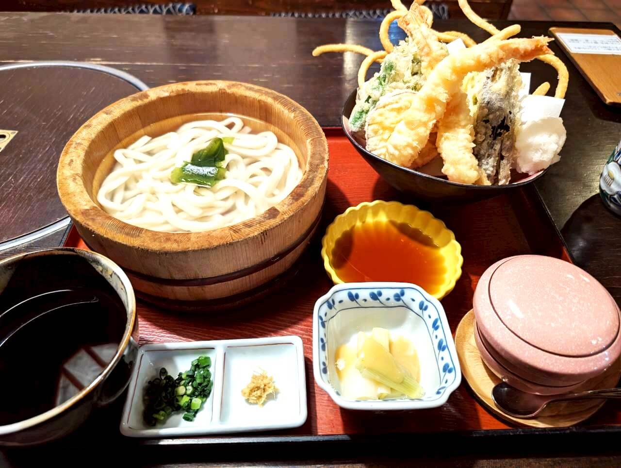 【モッチモチのうどん!サックサクの天ぷら!】春日部市赤沼の天下一うどん味亭で天たらい御膳を食べてきました【がやてっくグルメ】