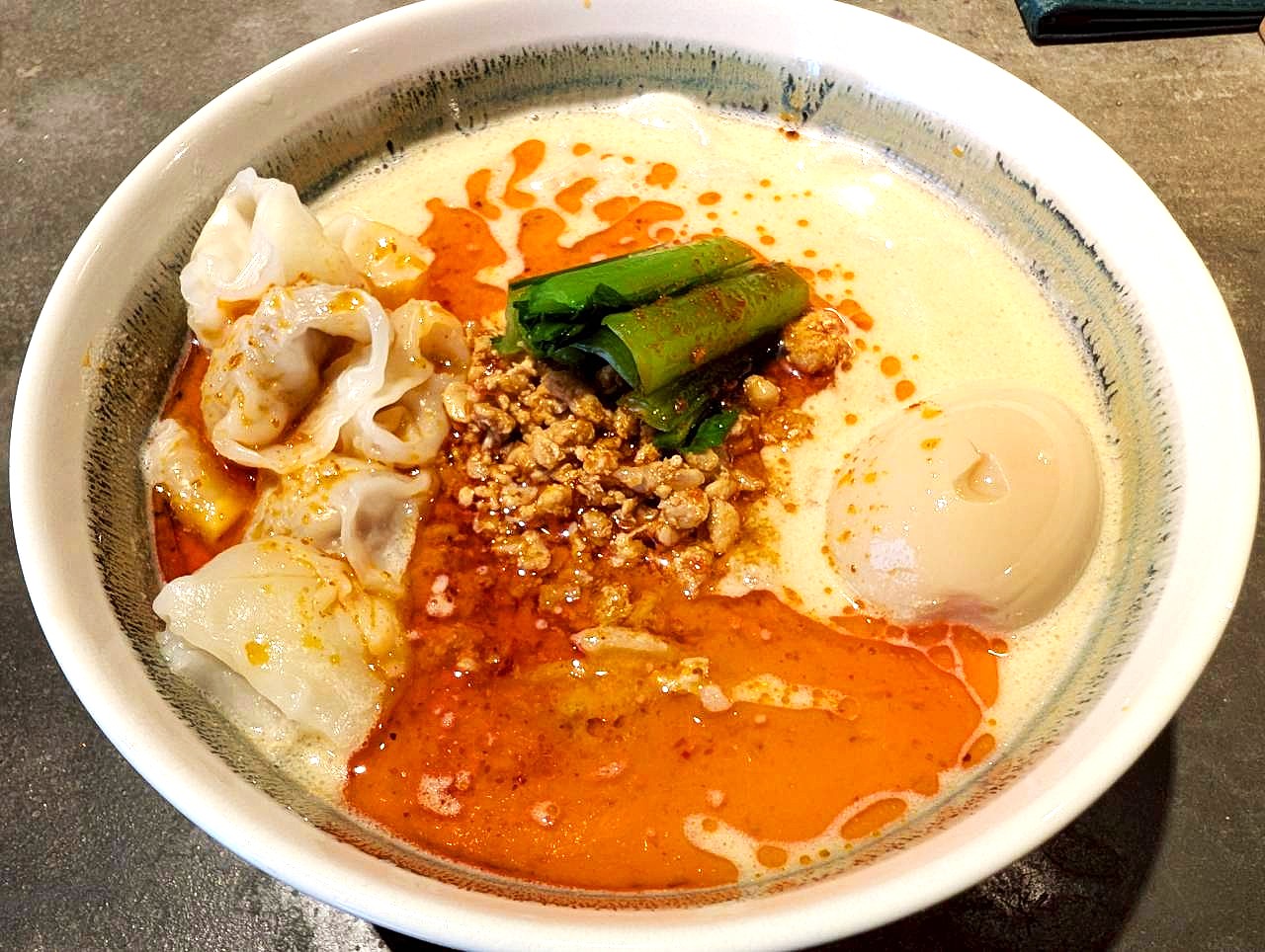 【クリーミーでコク深い、濃厚担々麺！】南越谷の「担々麺侘寂美-WASABI-」で味玉担々麺を食べてきました【がやてっくグルメ】