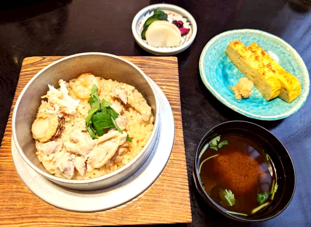 【古来伝承の和食を味わえば、】弥生町の「割烹若松」で五目釜飯セットを食べてきまし...