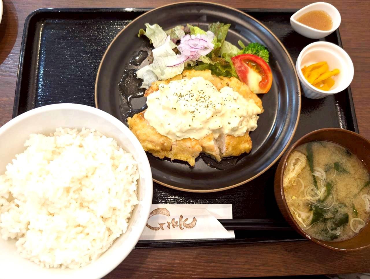鶏の甘みとサクサクの衣！キッチンギックさんのチキン南蛮定食【読者投稿：がやてっくイン】