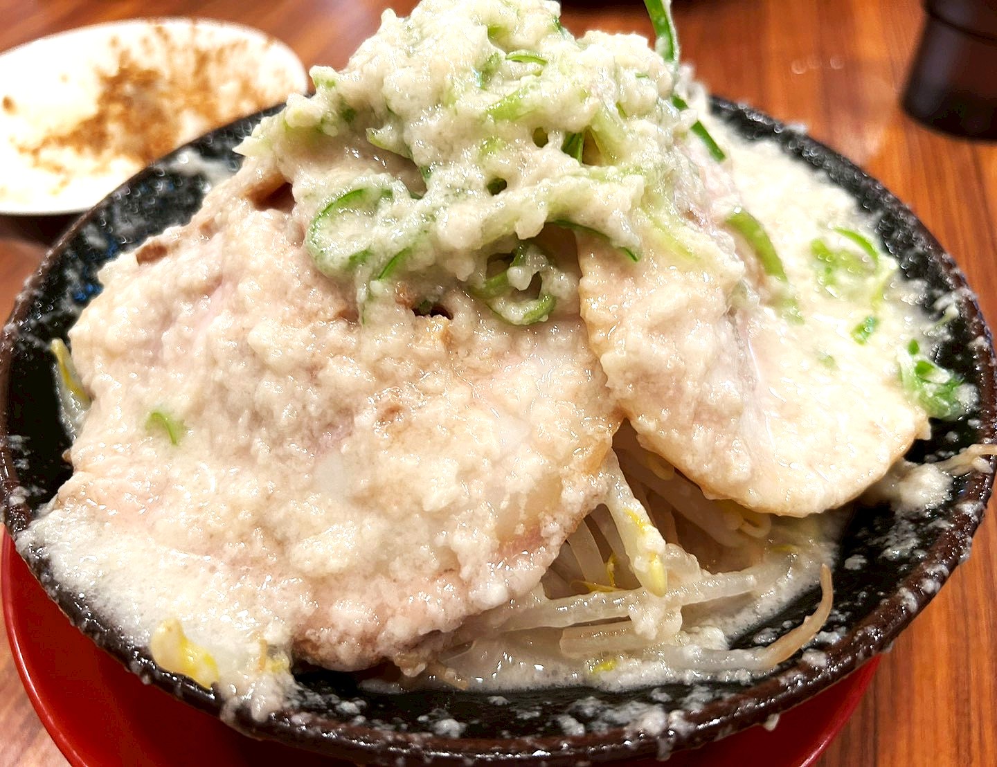 【濃厚背脂を心ゆくまで！】三郷市早稲田の「背脂らーめん背脂チャチャチャ」で超ド濃厚ギタMAX塩ラーメンを食べてきました【がやてっくグルメ】