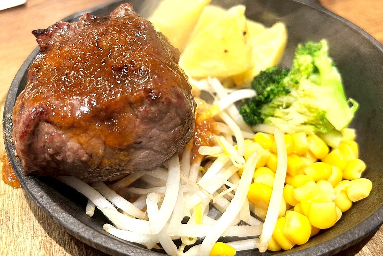 ハードな仕事に立ち向かうため、リブステーキにかぶりつく!【読者投稿:がやてっくイン】
